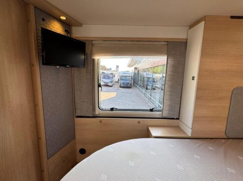 Hymer BML-I 790 Masterline Queensbett Hubbett Alde EP Level Ofen Anh&auml;ngerkupplung Markise Foto: 18