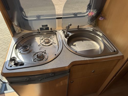 Homecar P 561 Motorairco Franz&ouml;sisches Bett Foto: 17