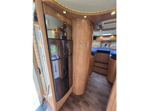 Carthago CHIC C-LINE I XL 5.5 LE 3.0 177 HP FULL OPTIONS !! LONG BEDS PULL-DOWN BED LEVEL SYSTEM 4 SOLAR PANELS 2x 200AH LITHIUM BATTERIES TV photo: 13