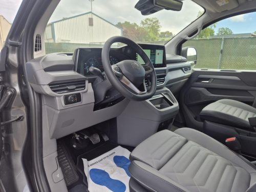 Volkswagen Transporter Caravelle 8-person Pano 4m photo: 12