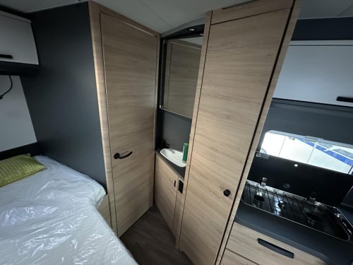 Knaus L!ve Wave 650 MF AUTOMATIC + POP-TOP ROOF  photo: 14