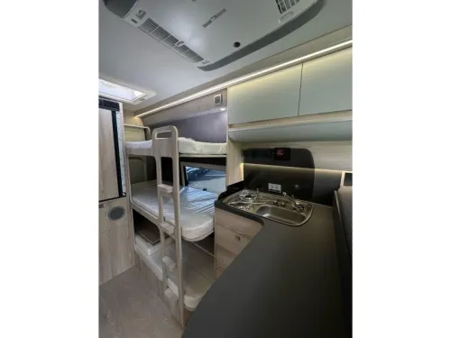 Affinity Five 5-Sitzer Kastenwagen Foto: 7