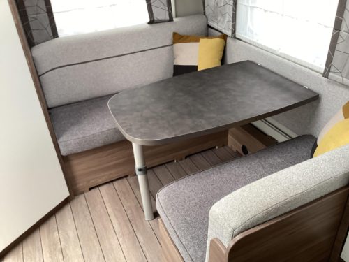 Knaus Sport Silver Selection 400 QD Rangierhilfe, Klimaanlage, Markise Foto: 2