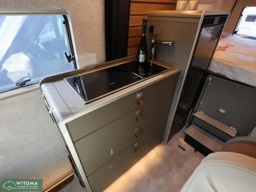 Hymer Grand Canyon S 600 4x4 4 Matic Off Grid photo: 9