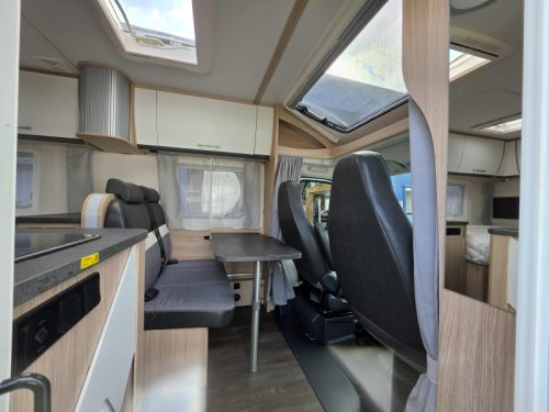 Sunlight T 58 Compact met ruimte! photo: 5