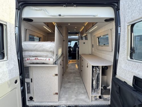 Hymer Yellowstone 640 -- Automaat - 4pers --  foto: 16