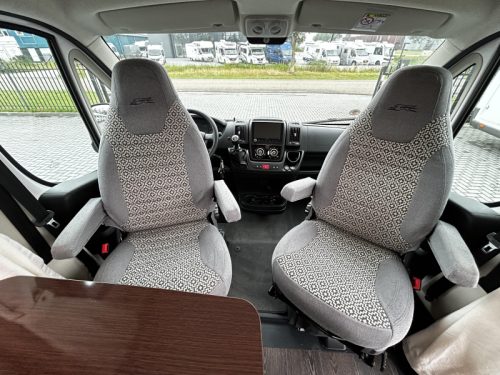 Laika Compact V 9 Single beds/6.60m/2021 photo: 14
