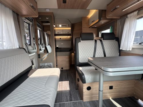 Weinsberg CaraSuite 650 MF AUTOMAAT FH05 para 5 personas foto: 5