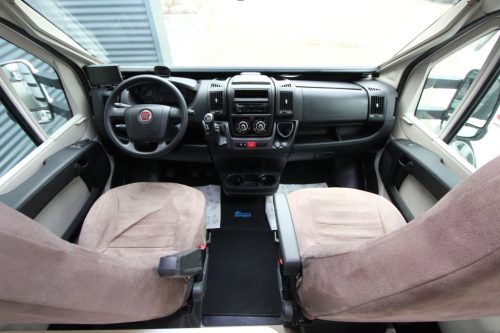 Mobilvetta K silver 54*Queensbed+hefbed* photo: 3