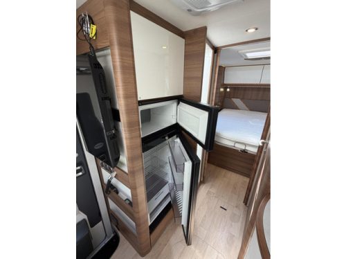 RAPIDO M96 Queensbett EP Level 2X Klimaanlage Wechselrichter Solarpanel Foto: 18