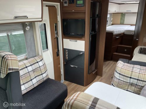 Niesmann+Bischoff Arto 79R Arto 79R Automatic(!!) Euro6 Single Beds + Overhead Cabinets Top Condition 1st Owner! photo: 2