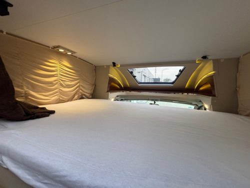 Adria Matrix M 670 SBC full options, queen bed photo: 19