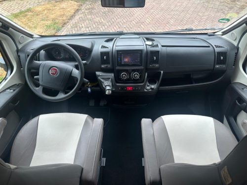 Knaus Sky Wave 650 MF Foto: 6