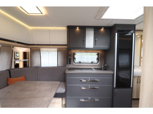 Hobby De Luxe 460 UFE TopSelect package - 240 photo: 9