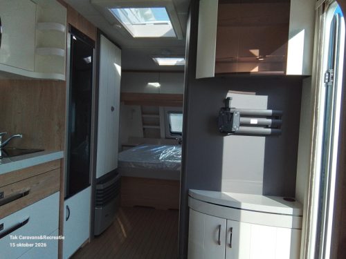 Hobby Excellent Edition 540 UFF Queens bed photo: 5