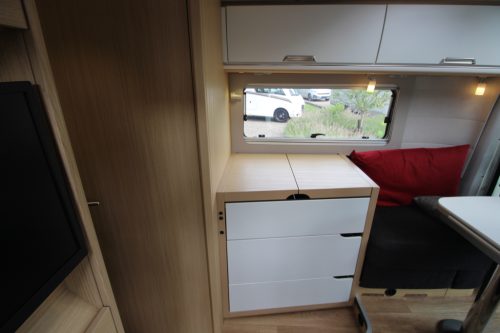 Niesmann-bischoff Smove 7.4 E photo: 2