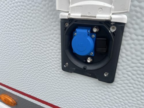 B&uuml;rstner Premio Life 480 TS - Mover - Cassette Awning  photo: 19