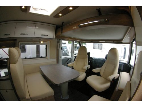 B&uuml;rstner Aviano 700 Lit central, Toit relevable. photo : 6