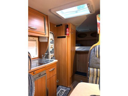 Ford 2.2 tdi Chausson FLASH Large garage photo: 7
