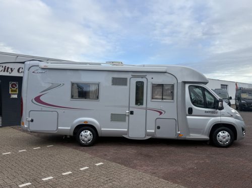RAPIDO Le Randonneur 7065+F single beds 4 berths air conditioning solar panel maxxvan elktr dish tv remis plisse leather bearlock photo: 2