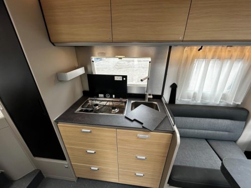 Adria Compact Select DL Large refrigerator, Awning photo: 13