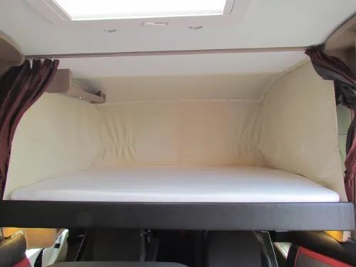Malibu I 441 LE L/H-Bett, Automatik Foto: 3