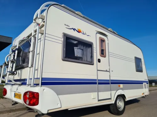 Hobby De Luxe 460 UFE mit Vorzelt Foto: 1