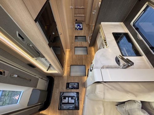 Hymer B ML I 880 Air conditioning, dish, automatic photo: 23