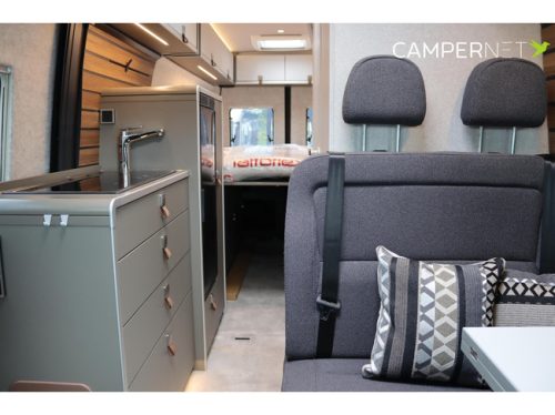 Hymer Grand Canyon S 700 190ch Automatique 4x4 | Pack Premium | Lits jumeaux | Lithium | Auvent | 6.97m | Chauffage diesel | Si&egrave;ges chauffants photo : 11