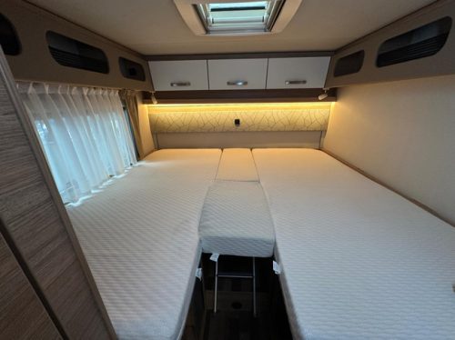 Weinsberg CaraSuite 700 MEG photo: 5