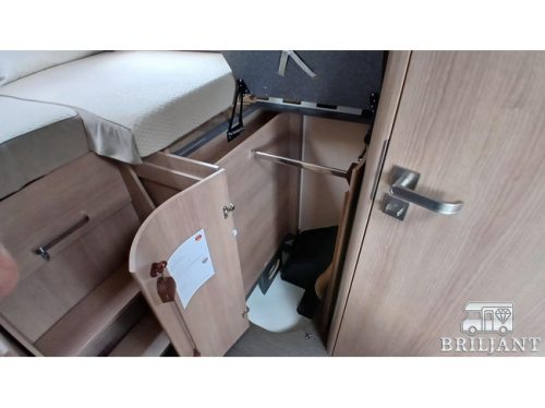 Carthago C-Tourer T-143 .. automatic/single beds photo: 18