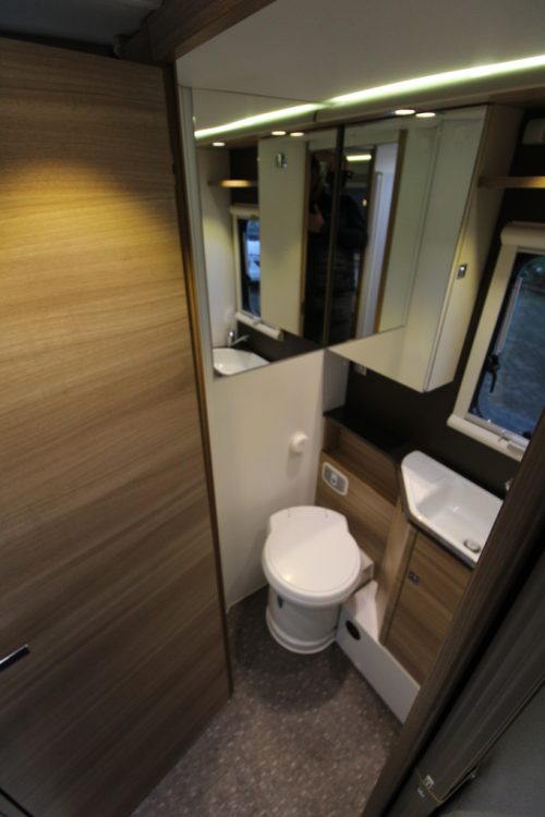 Adria Martix Axess M670 SL photo: 10