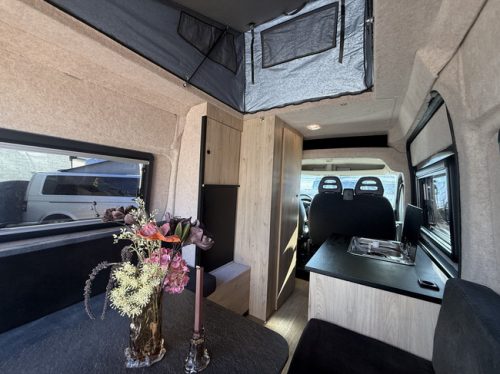 Fiat Kastenwagen professioneller Eigenbau 3.0 Multijet 177 PS Euro 5 Querbett Hubdach Toilette Webasto Standheizung Klimaanlage Markise Fahrradtr&auml;ger Anh&auml;ngerkupplung Foto: 16