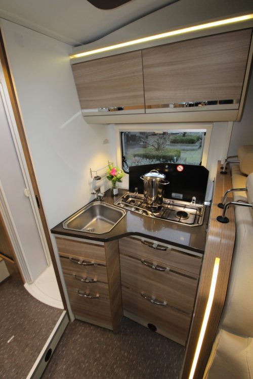 Adria Martix Axess M670 SL photo: 7