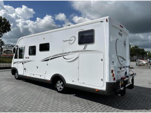 Pilote Explorateur G 741 Transverse bed/Pull-down bed/Alde/2012 photo: 3