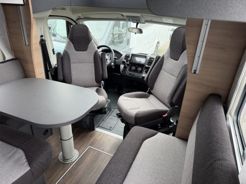 Knaus LIVE Wave 700 MEG Platinum Sel Foto: 8