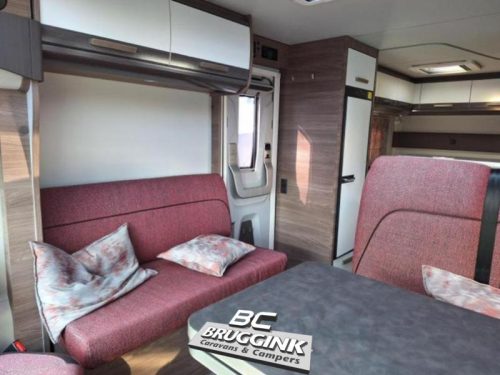 Knaus L!ve Ti 650 MF Frans Bed photo: 3
