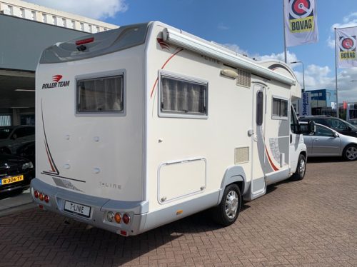ROLLER Team T-line 255 Lit pavillon Climatisation R&eacute;gulateur de vitesse Suspension pneumatique 6 couchages photo : 3