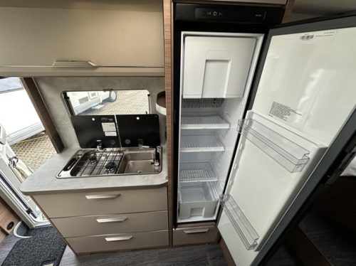 Knaus Van I 650 MEG AUTOMAAT COMPACT 180 PK foto: 8