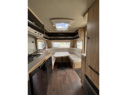 Eriba Nova GL - 60 edition 465 NEAT-MOVER-AWNING photo: 2