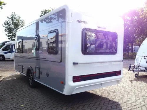 Eriba Novaline 470 ab &acirc;&not; 31.940,- Rangierhilfe-Aktion  Foto: 17