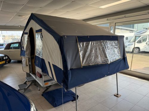 Alpenkreuzer Pennine Fiesta 2+2 Folding camper Awning 4 berths kitchen Awning 2011 photo: 18
