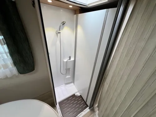 Pilote Essentiel G 650 6.5M LONG/OVERHEAD CUPBOARDS photo: 10