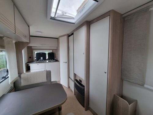 B&uuml;rstner Premio Life 480 TS photo: 7
