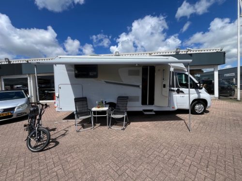Carado T 447 Single beds Pop-top roof XXL garage Solar panel photo: 3