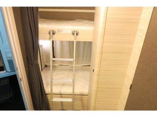 Dethleffs C'Joy 480 QLK STAPELBED+VASTBED+GARAGE Foto: 3