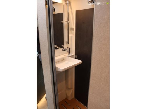 Hymer Grand Canyon S 700 190ch Automatique 4x4 | Pack Premium | Lits jumeaux | Lithium | Auvent | 6.97m | Chauffage diesel | Si&egrave;ges chauffants photo : 15