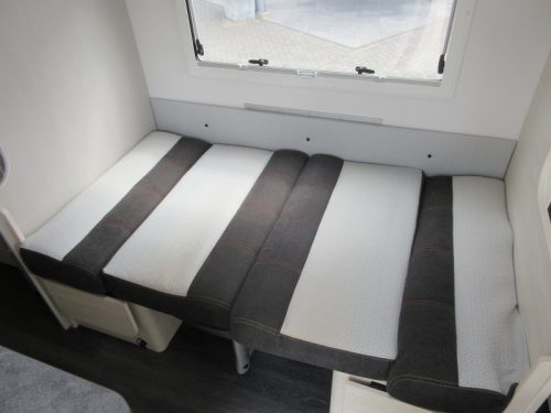 Caravelair Artica 496 MOVER AIRCO AWNING photo: 4