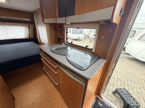 Dethleffs Camper Lifestyle 590 S Queensbed Airco Zelt Foto: 5
