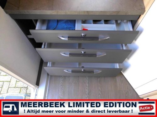 Hobby De Luxe 460 SFF +MOVER +AWNING +AIRCO ETC photo: 16